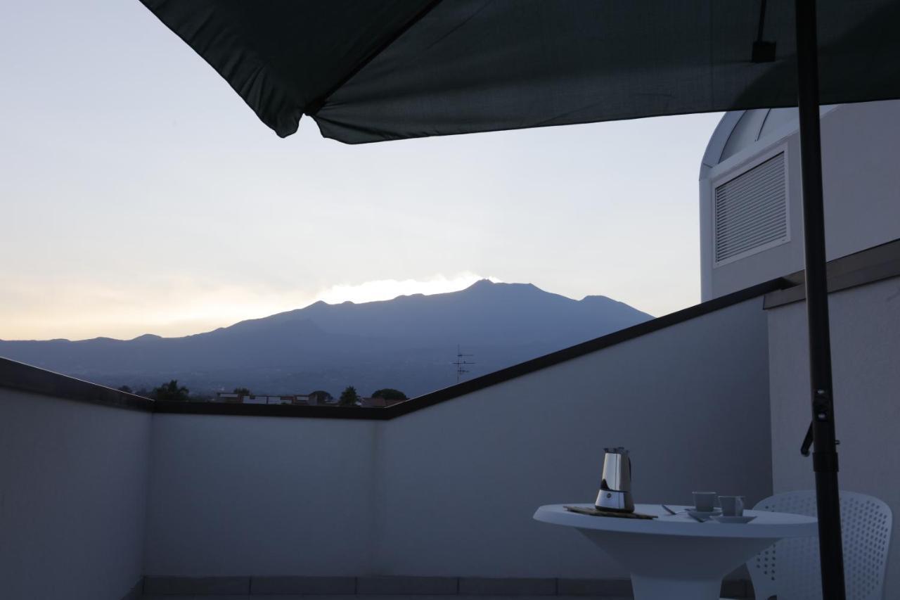 Aparthotel Path House - Etna & Sea View Riposto Exterior foto