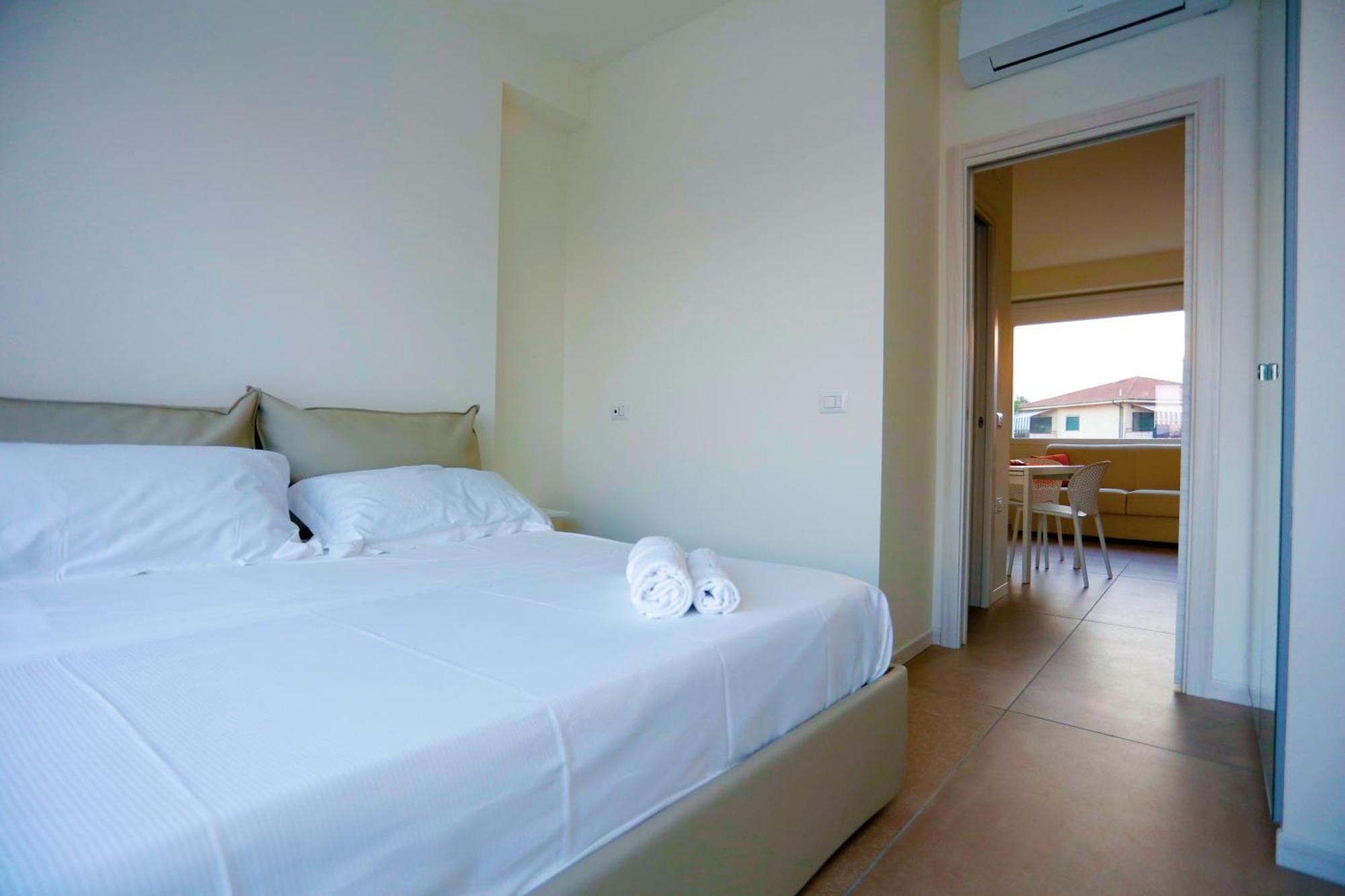 Aparthotel Path House - Etna & Sea View Riposto Habitación foto