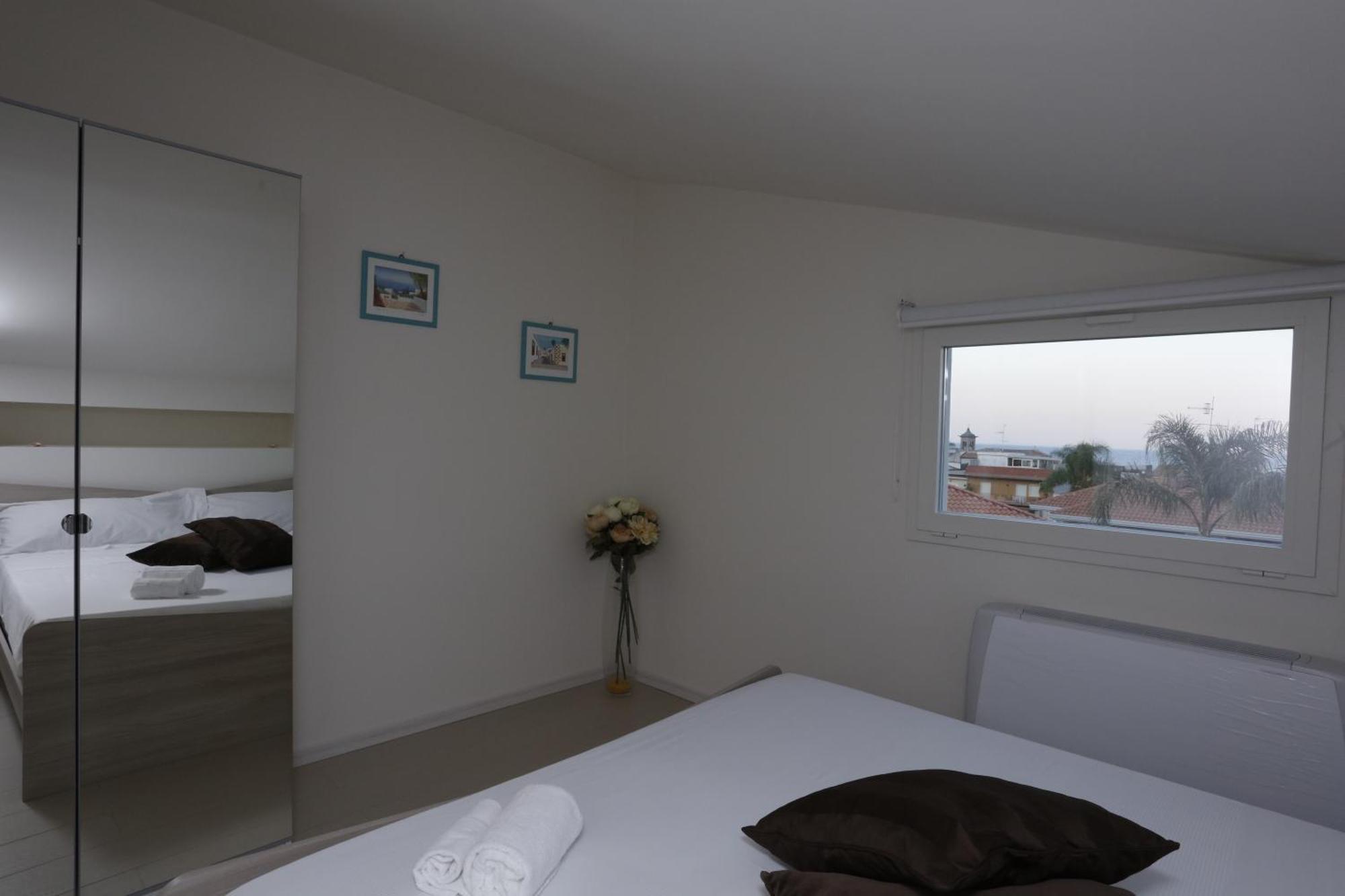 Aparthotel Path House - Etna & Sea View Riposto Habitación foto